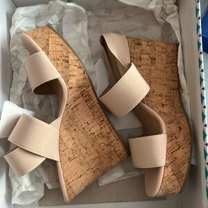 NWT Limelight Davina Beige wedge sandals size 6